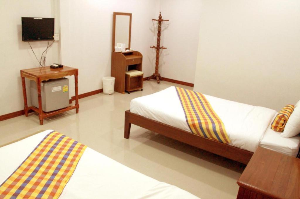 Plaifah Resort Ubon Song Khon Exterior foto