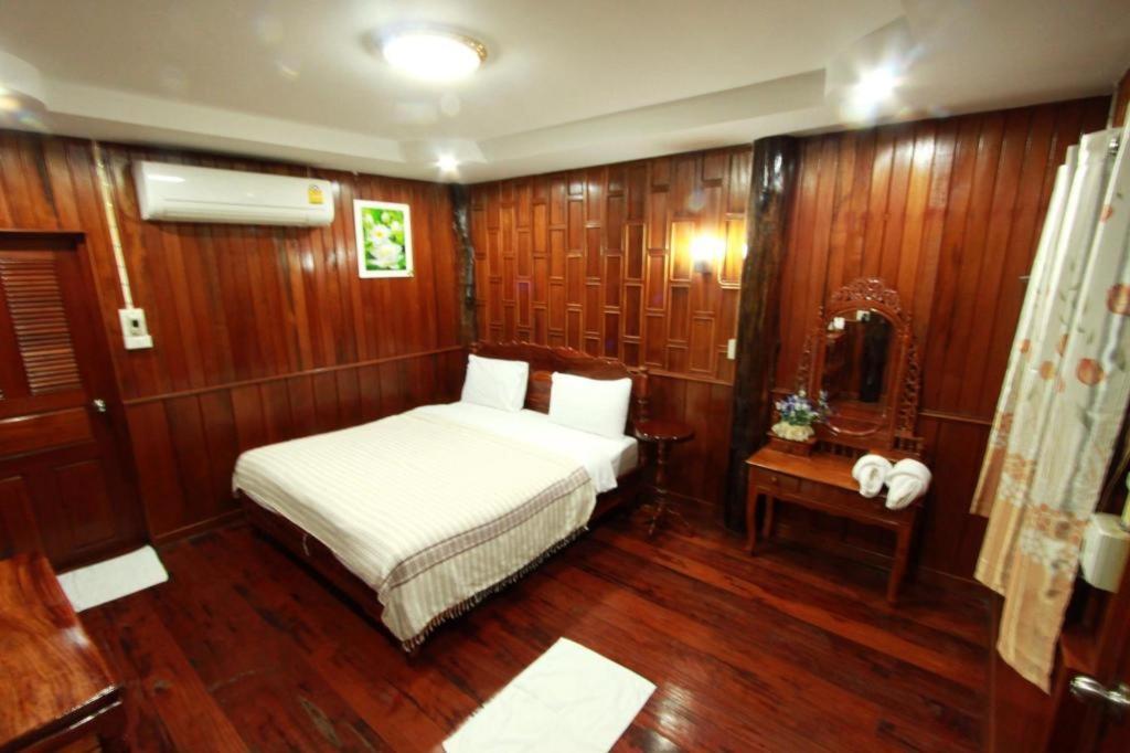 Plaifah Resort Ubon Song Khon Exterior foto